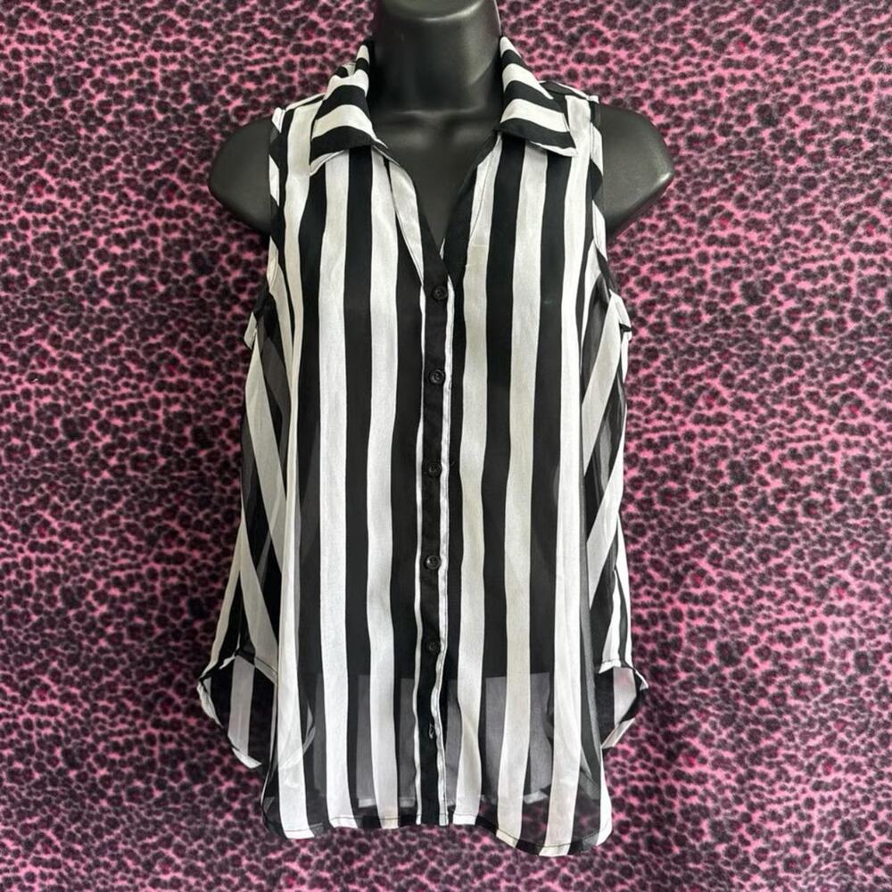Wet Seal Sleeveless Blouse